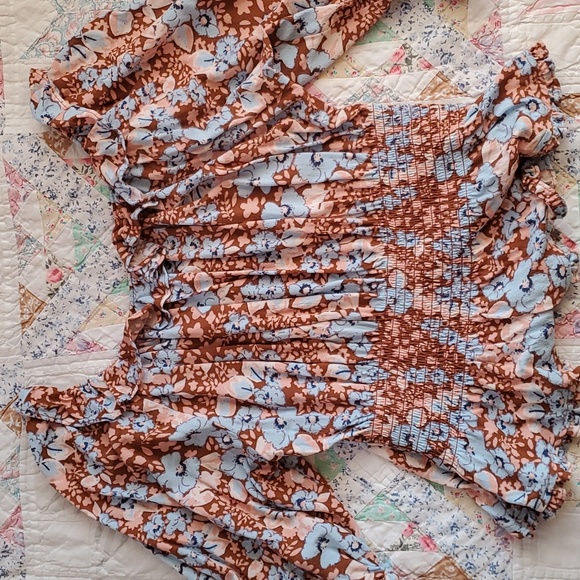 Free People Ruffle Romantic Brown and Blue Floral Viscose Top Size Small - Picture 5 of 5